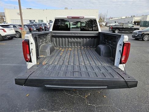 Used 2024 GMC Sierra 1500 SLT w/ SLT Premium Plus Package image 18
