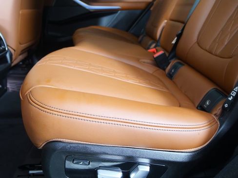 Certified 2025 BMW X7 M60i image 15