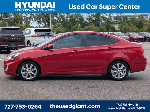 Used 2012 Hyundai Accent GLS w/ Premium Pkg 3 FWD image 2