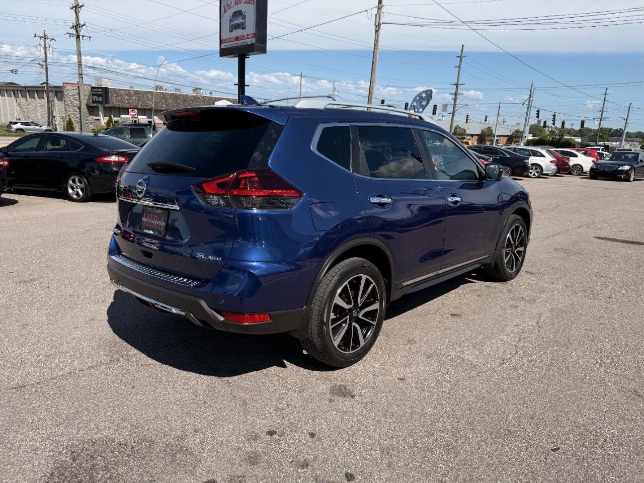 Used 2019 Nissan Rogue SL w/ Premium Package AWD/4WD image 6