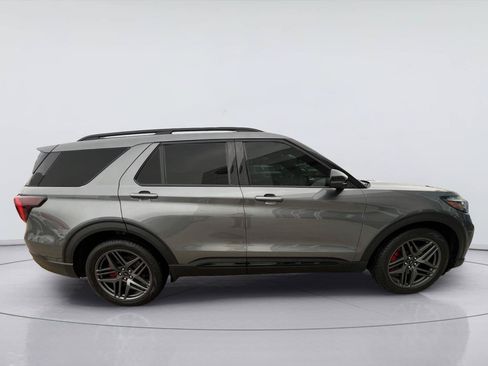 Used 2025 Ford Explorer ST w/ Sun And Sound Package AWD/4WD image 2