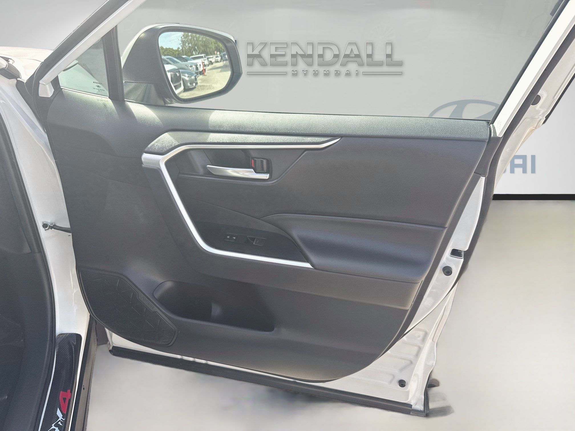 Used 2023 Toyota RAV4 XLE w/ Convenience Package AWD/4WD image 31