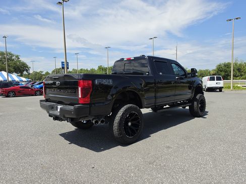 Used 2022 Ford F250 Lariat w/ Black Appearance Package AWD/4WD image 5