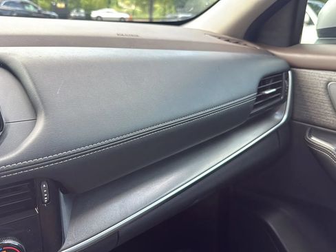 Used 2021 Nissan Rogue SV FWD image 38