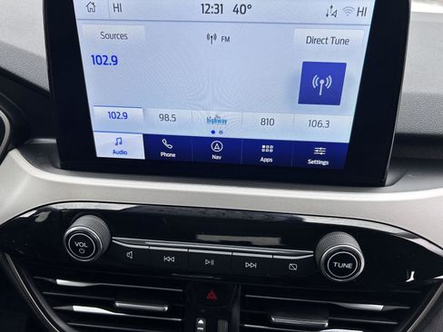 Used 2022 Ford Escape SEL w/ Technology Package image 30