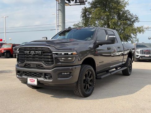 Used 2025 RAM 2500 Laramie w/ Night Edition AWD/4WD image 7