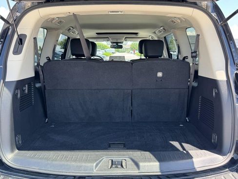 Used 2024 Nissan Armada SL w/ Captain's Chairs Package image 6