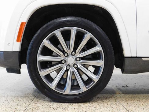 Used 2022 Jeep Grand Wagoneer Series II w/ Convenience Group III image 21