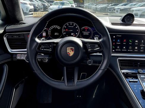 Used 2022 Porsche Panamera Turbo S image 8