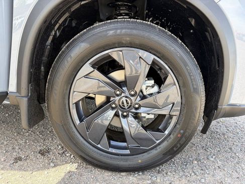 New 2026 Nissan Rogue SV w/ Cold Weather Package FWD image 10