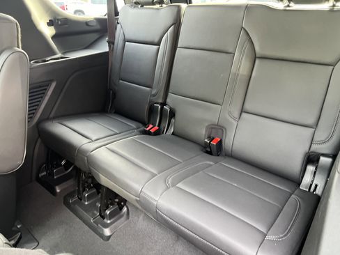 Used 2023 Chevrolet Tahoe LT w/ Luxury Package image 32