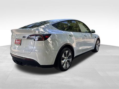Used 2023 Tesla Model Y Long Range AWD/4WD image 9