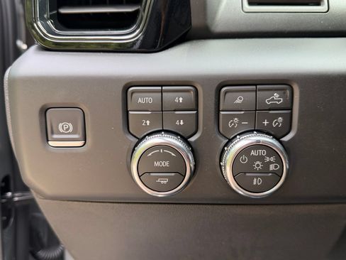 New 2026 GMC Sierra 1500 AT4 w/ AT4 Preferred Package AWD/4WD image 12