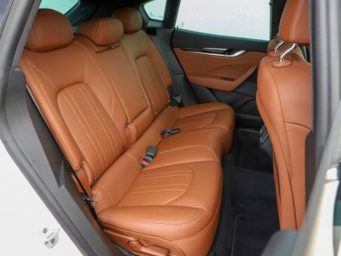 Used 2022 Maserati Levante GT image 10