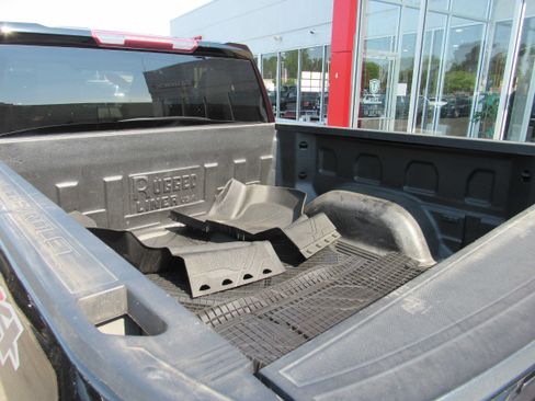 Used 2020 Chevrolet Silverado 1500 Custom w/ Custom Value Package AWD/4WD image 8
