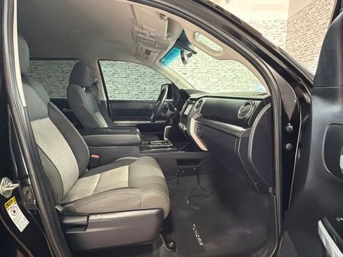 Used 2017 Toyota Tundra SR5 w/ SR5 Upgrade Package AWD/4WD image 11