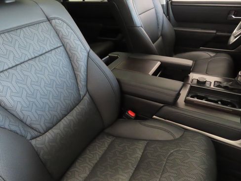 Used 2023 Toyota Sequoia Limited image 28