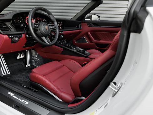 Used 2024 Porsche 911 Targa 4 GTS AWD/4WD image 4