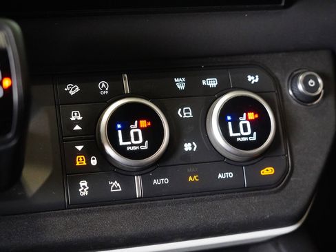 Used 2024 Land Rover Defender 130 S AWD/4WD image 28