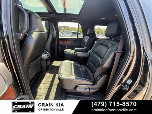 Used 2018 Lincoln Navigator L Reserve AWD/4WD image 25