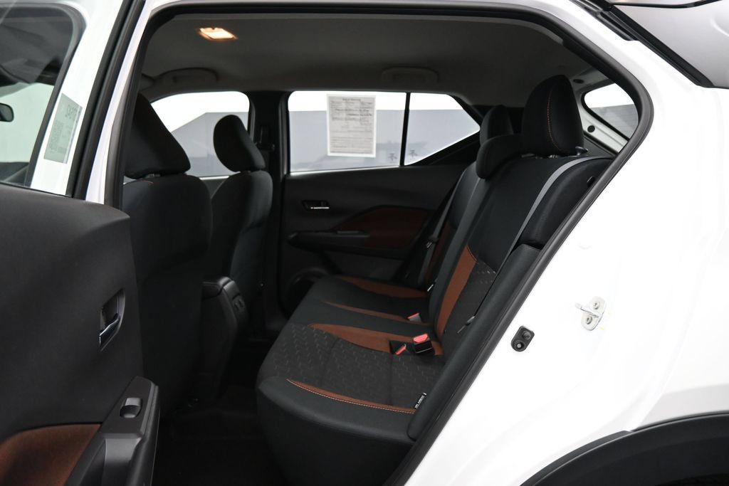 Used 2024 Nissan Kicks SR FWD image 14