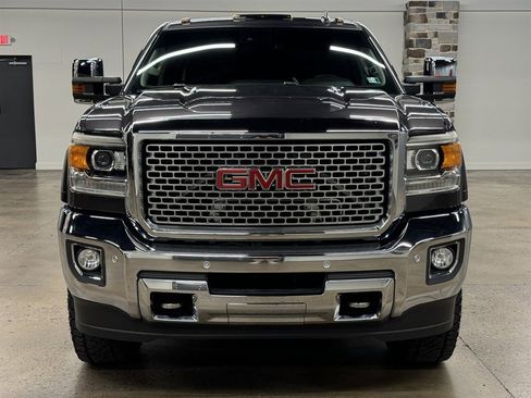 Used 2015 GMC Sierra 3500 Denali w/ Duramax Plus Package AWD/4WD image 2