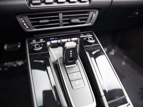 New 2026 Porsche 911 Carrera image 17