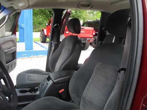 Used 2002 Jeep Liberty Limited AWD/4WD image 10