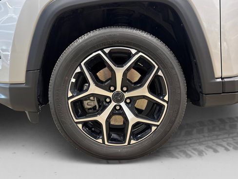 Used 2025 Jeep Compass Limited image 46