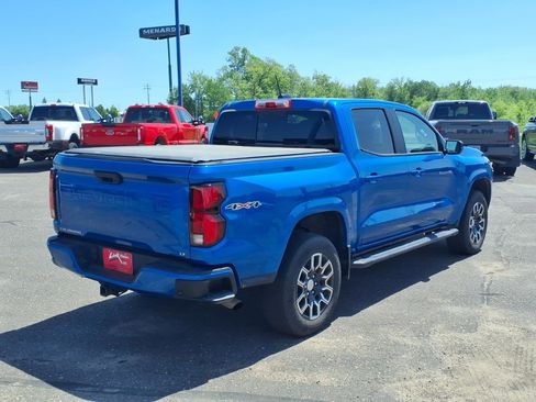 Used 2024 Chevrolet Colorado LT w/ LT Convenience Package III AWD/4WD image 6
