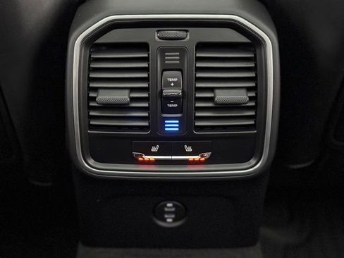 New 2026 Porsche Macan S image 35