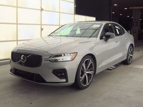 Used 2024 Volvo S60 B5 Plus image 1