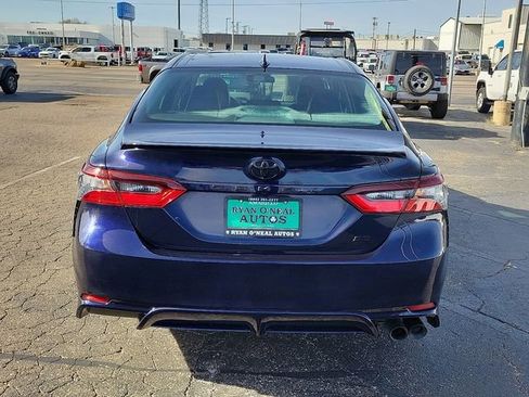 Used 2021 Toyota Camry SE w/ Carpet Mat Package (TMS) image 4