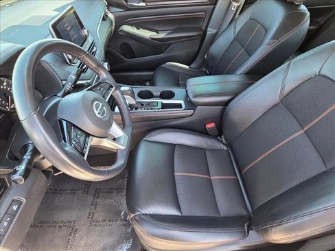 Used 2021 Nissan Altima 2.5 SR FWD image 14