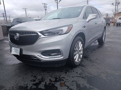 Used 2020 Buick Enclave Premium w/ Surround and Sites Package AWD/4WD image 3