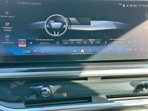 New 2027 BMW X7 xDrive40i image 13