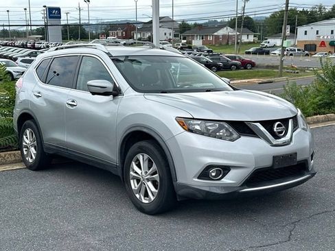 Used 2016 Nissan Rogue SV w/ SV Premium Package AWD/4WD image 3