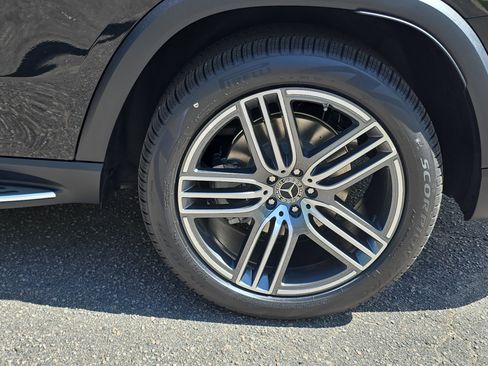 New 2026 Mercedes-Benz GLS 450 4MATIC image 35