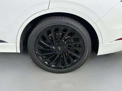 Used 2022 Lincoln Aviator Reserve w/ Equipment Group 201A RWD image 38