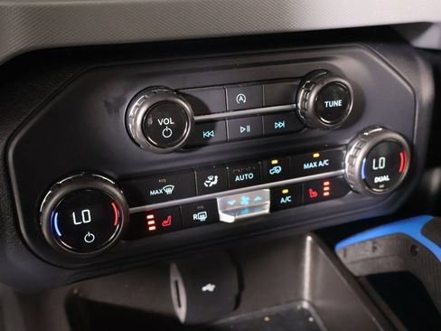 Certified 2023 Ford Bronco Black Diamond AWD/4WD image 8