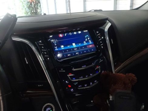 Used 2016 Cadillac Escalade ESV Premium image 12