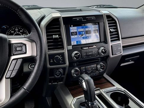 Used 2017 Ford F150 Lariat w/ Equipment Group 501A Mid AWD/4WD image 12