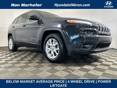 Used 2018 Jeep Cherokee Latitude Plus w/ Comfort/Convenience Group