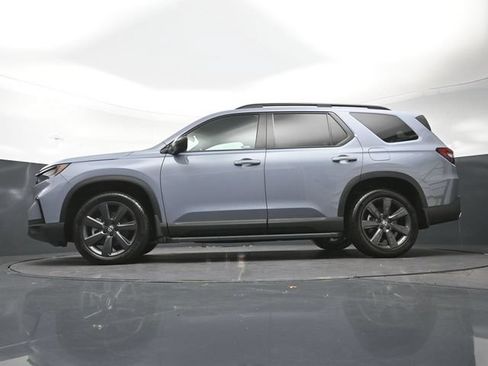 Used 2025 Honda Pilot Sport image 34