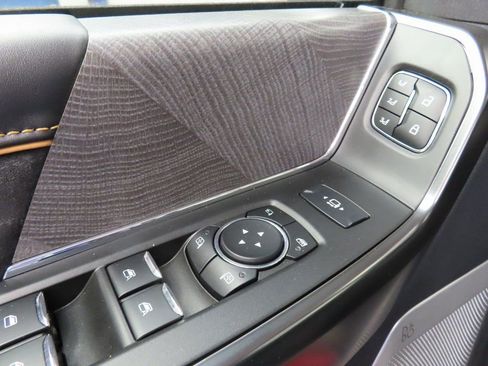 Used 2024 Ford F250 Platinum w/ FX4 Off-Road Package image 59