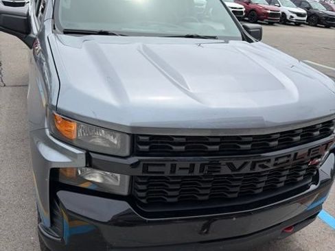 Used 2019 Chevrolet Silverado 1500 Custom Trail Boss w/ Custom Convenience Package AWD/4WD image 2