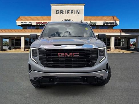 Used 2024 GMC Sierra 1500 Pro w/ Pro Value Package AWD/4WD image 12