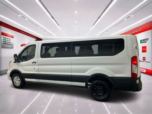Used 2023 Ford Transit 350 XLT image 5