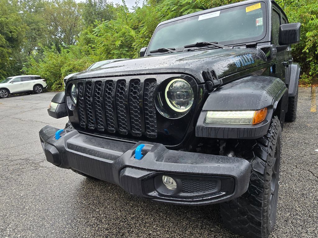 Used 2023 Jeep Wrangler Unlimited w/ Sun & Screen Package AWD/4WD image 14