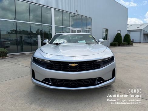 Used 2019 Chevrolet Camaro LT RWD image 2